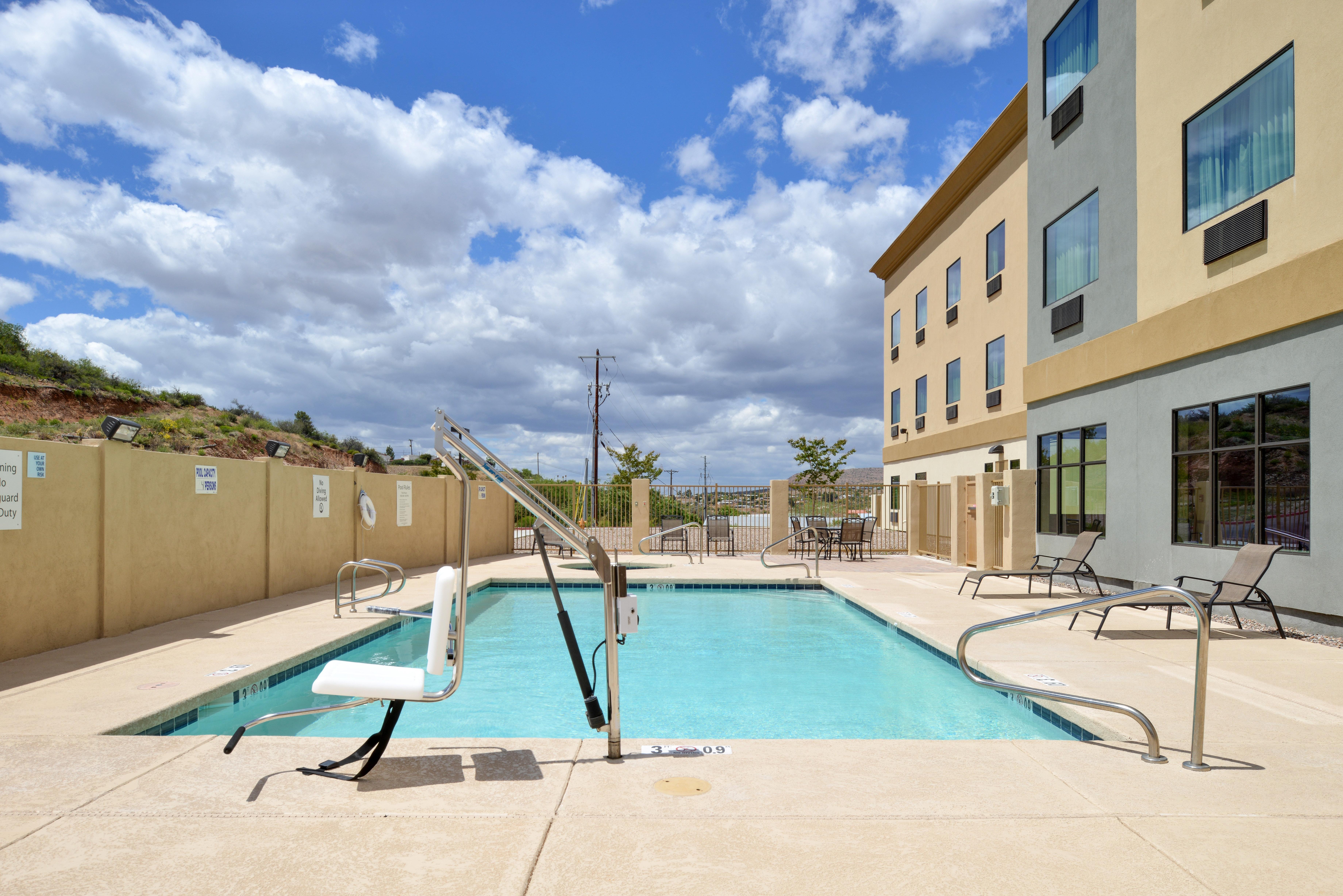 Holiday Inn Express & Suites Globe By Ihg Esterno foto
