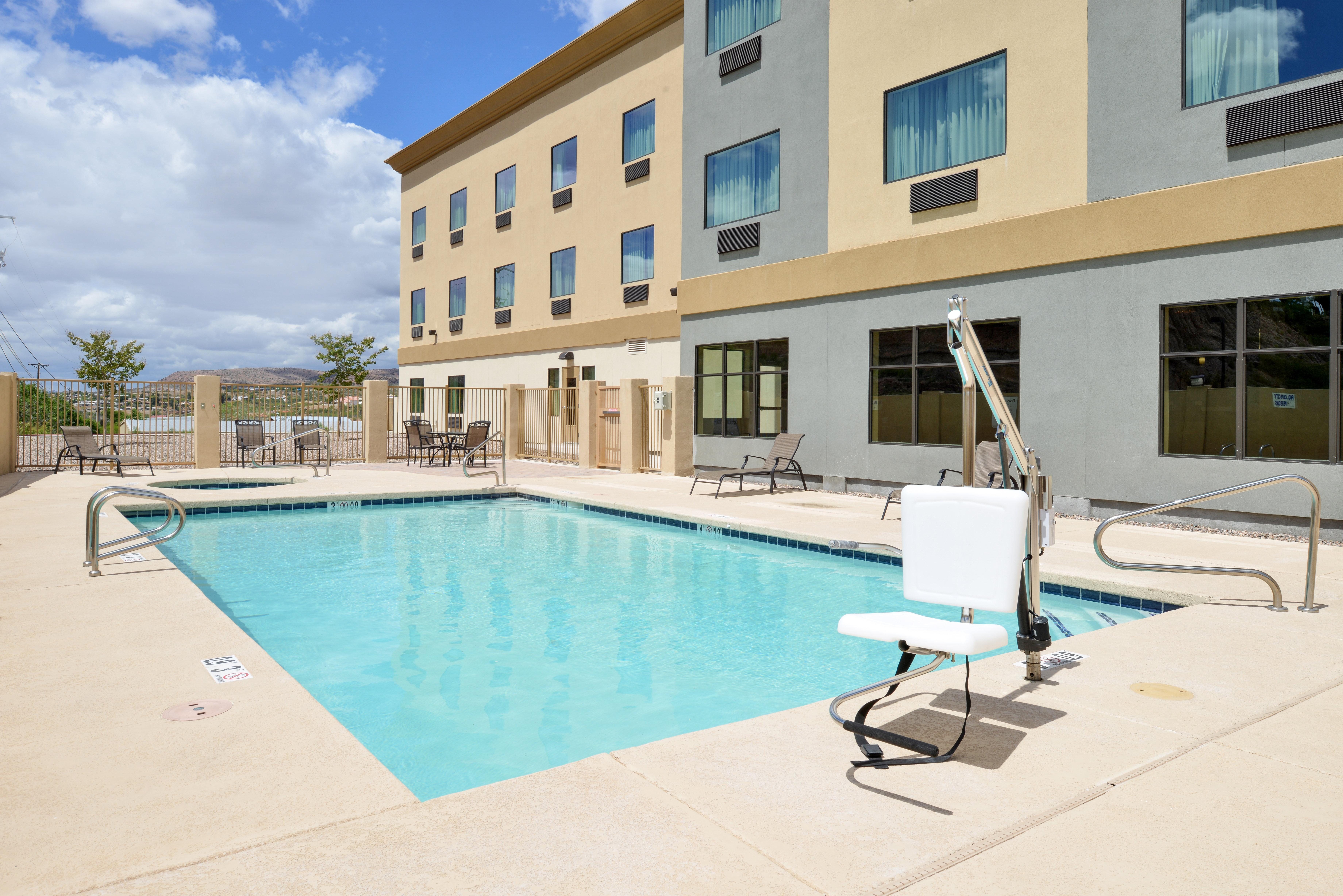 Holiday Inn Express & Suites Globe By Ihg Esterno foto